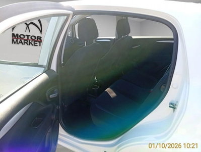 Fiat Punto 1.4 8V 5 porte Natural Power Lounge (11)