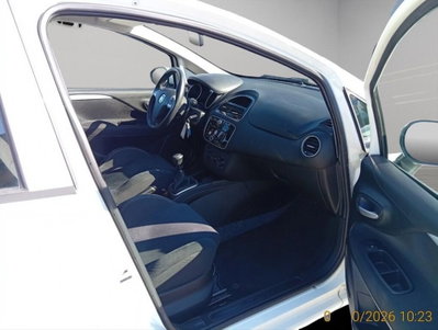 Fiat Punto 1.4 8V 5 porte Natural Power Lounge (12)