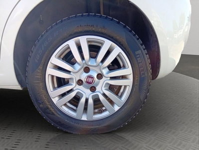 Fiat Punto 1.4 8V 5 porte Natural Power Lounge (13)