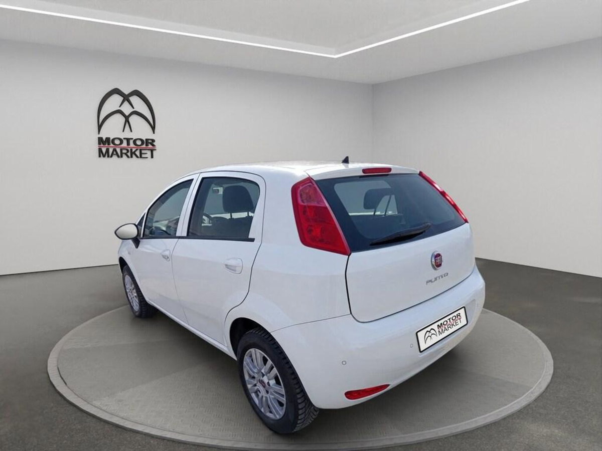 Fiat Punto 1.4 8V 5 porte Natural Power Lounge (8)