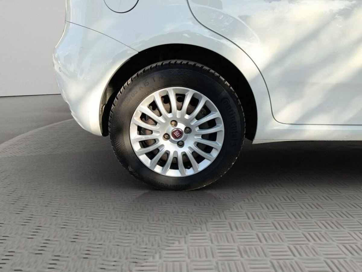 Fiat Punto 1.3 MJT II S&S 95 CV 5 porte Lounge (14)