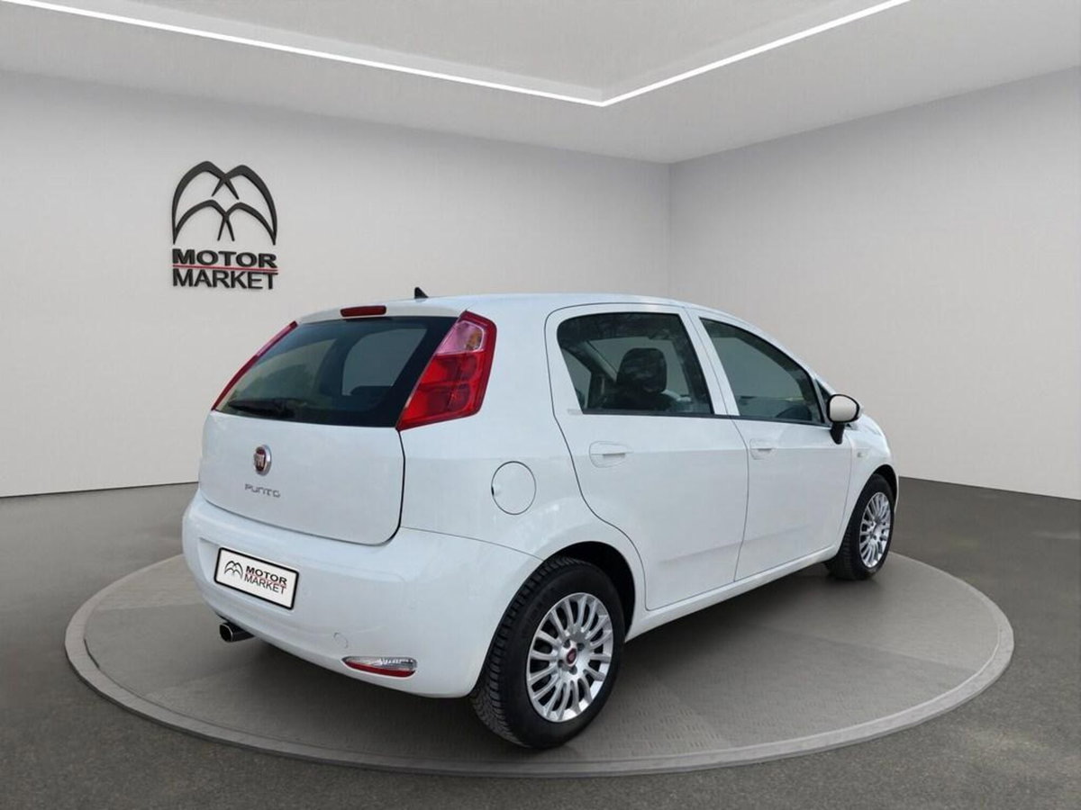 Fiat Punto 1.3 MJT II S&S 95 CV 5 porte Lounge (7)
