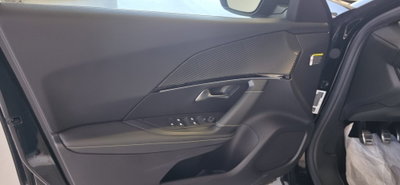Peugeot 2008 PureTech 130 S&S EAT8 GT Line (13)