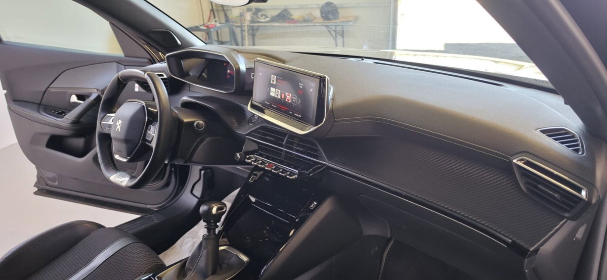 Peugeot 2008 PureTech 130 S&S EAT8 GT Line (18)