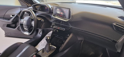 Peugeot 2008 PureTech 130 S&S EAT8 GT Line (19)