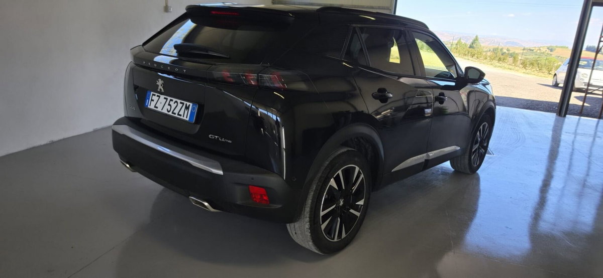 Peugeot 2008 PureTech 130 S&S EAT8 GT Line (2)