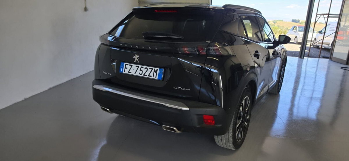 Peugeot 2008 PureTech 130 S&S EAT8 GT Line (5)