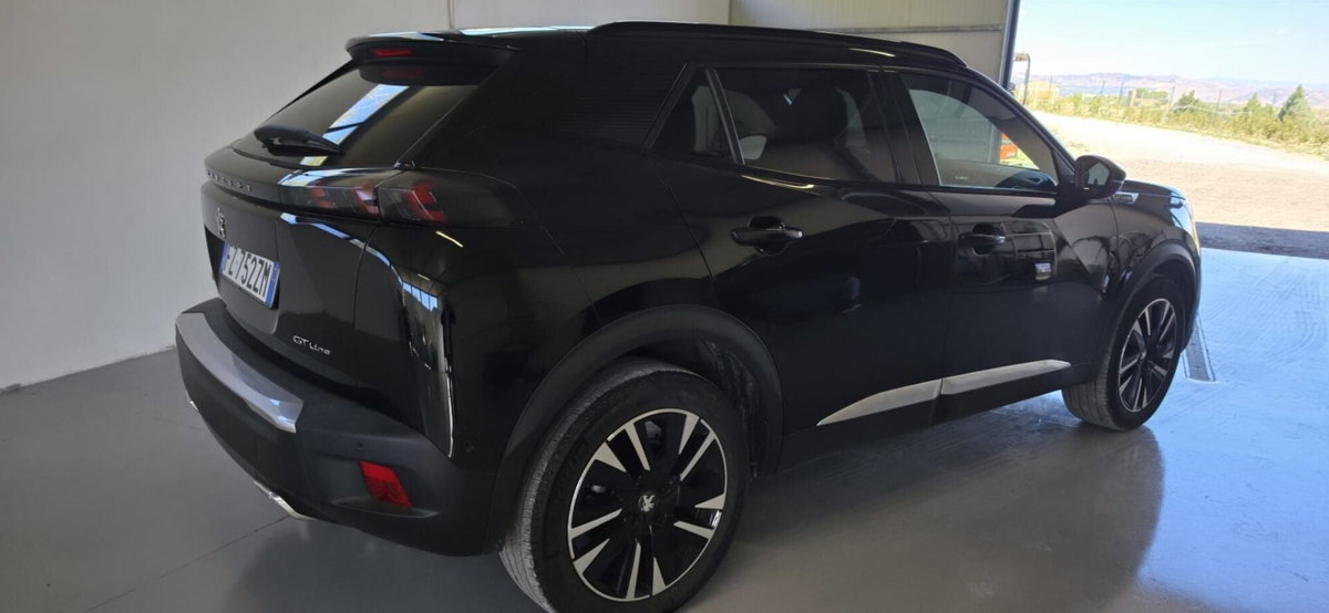 Peugeot 2008 PureTech 130 S&S EAT8 GT Line (7)