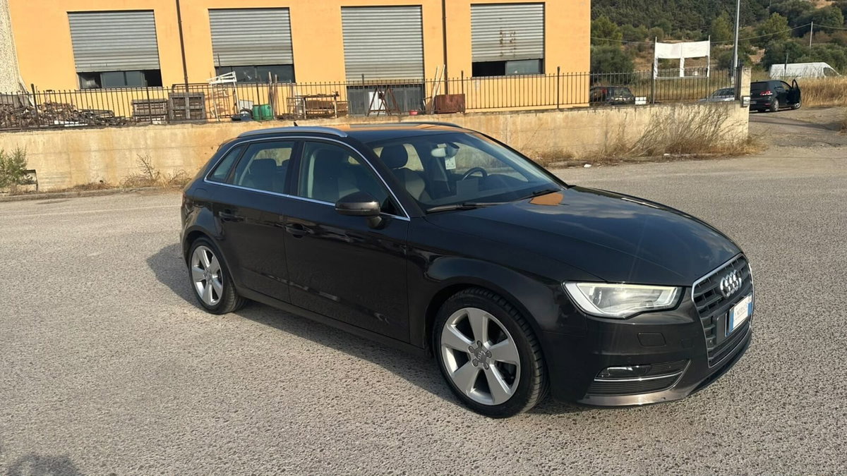 Audi A3 2.0 TDI 150 CV clean diesel Ambition (2)