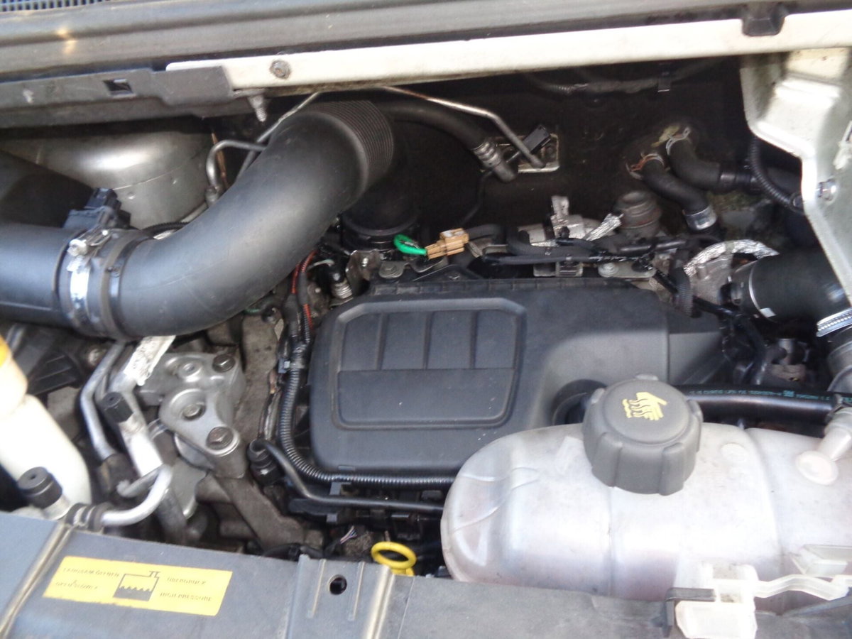 Opel Vivaro Furgone 27 1.6 BiTurbo 145CV S&S PC-TN-DC Furgone (19)