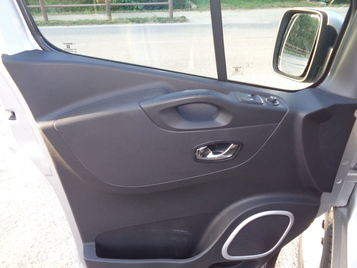 Opel Vivaro Furgone 27 1.6 BiTurbo 145CV S&S PC-TN-DC Furgone (4)