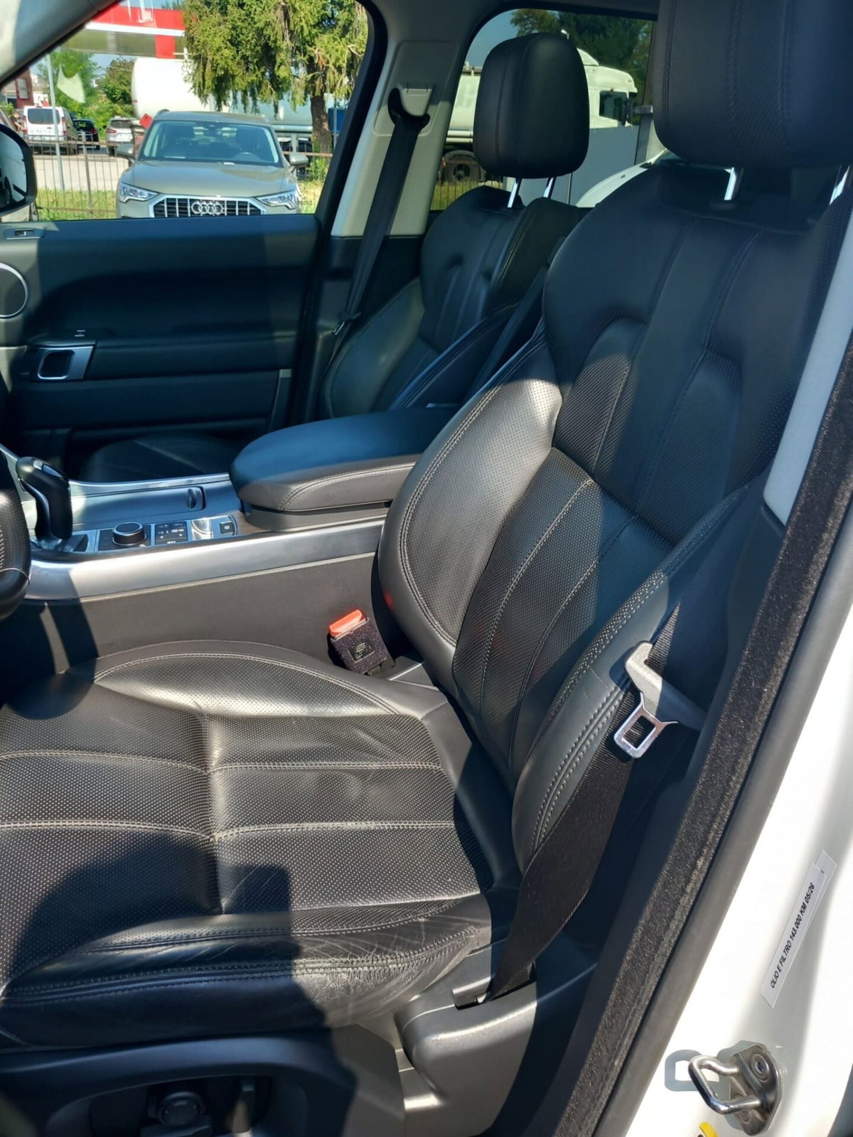 Land Rover Range Rover Sport 3.0 TDV6 HSE (8)