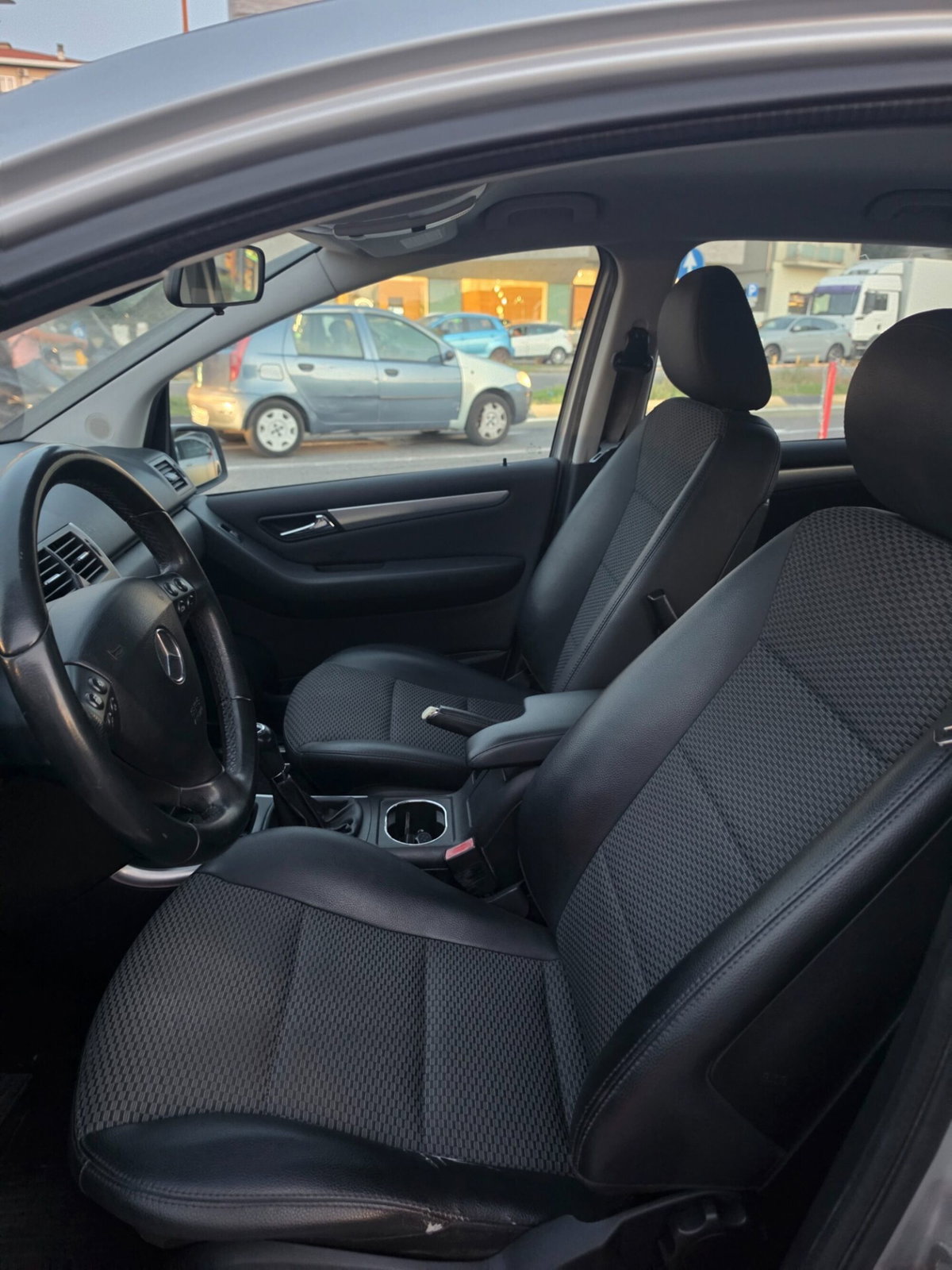 Mercedes-Benz Classe A 160 BlueEFFICIENCY Coupé Special Edition (14)