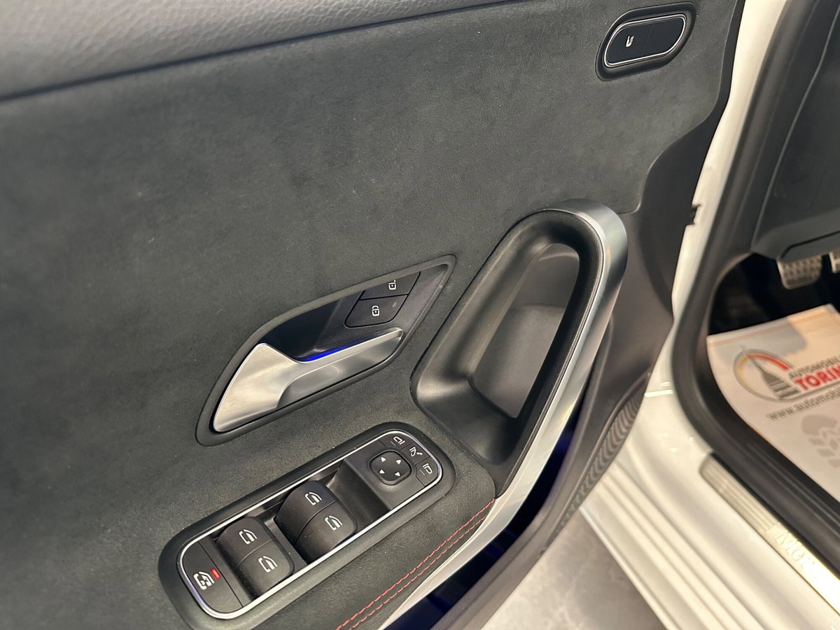 Mercedes-Benz Classe A 200 Automatic Premium (11)