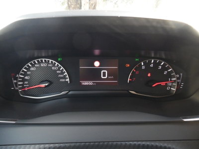 Peugeot 2008 BlueHDi 110 S&S Allure (12)