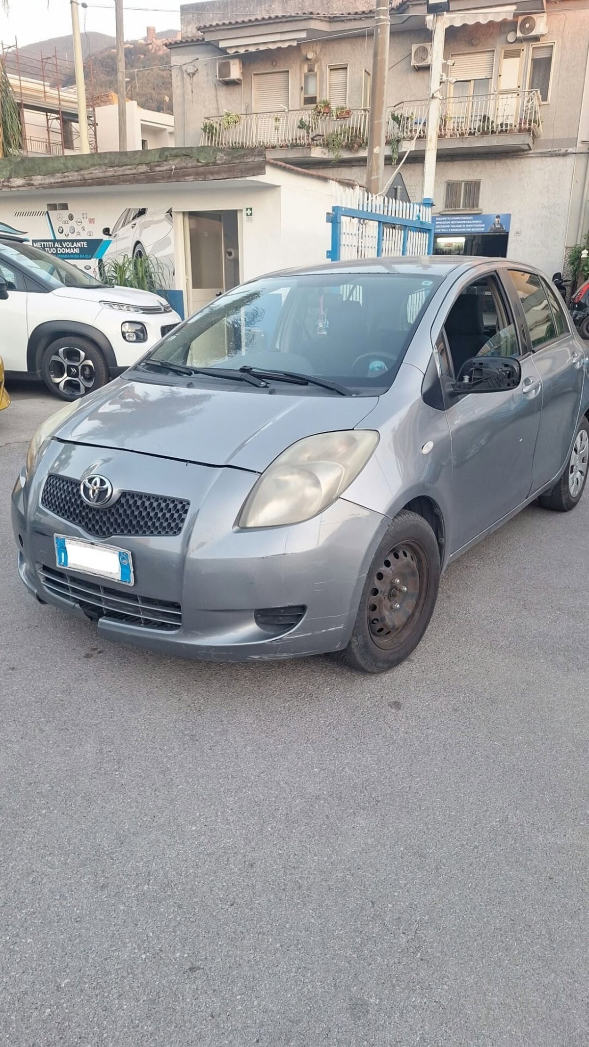 Toyota Yaris 1.D-4D 5 porte Sol