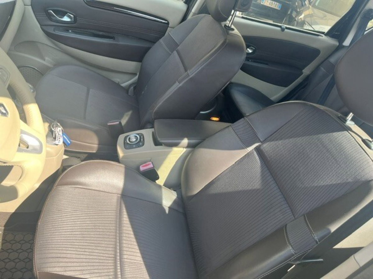Renault Scenic E-Tech Electric 1.4 TCe Dynamique (4)