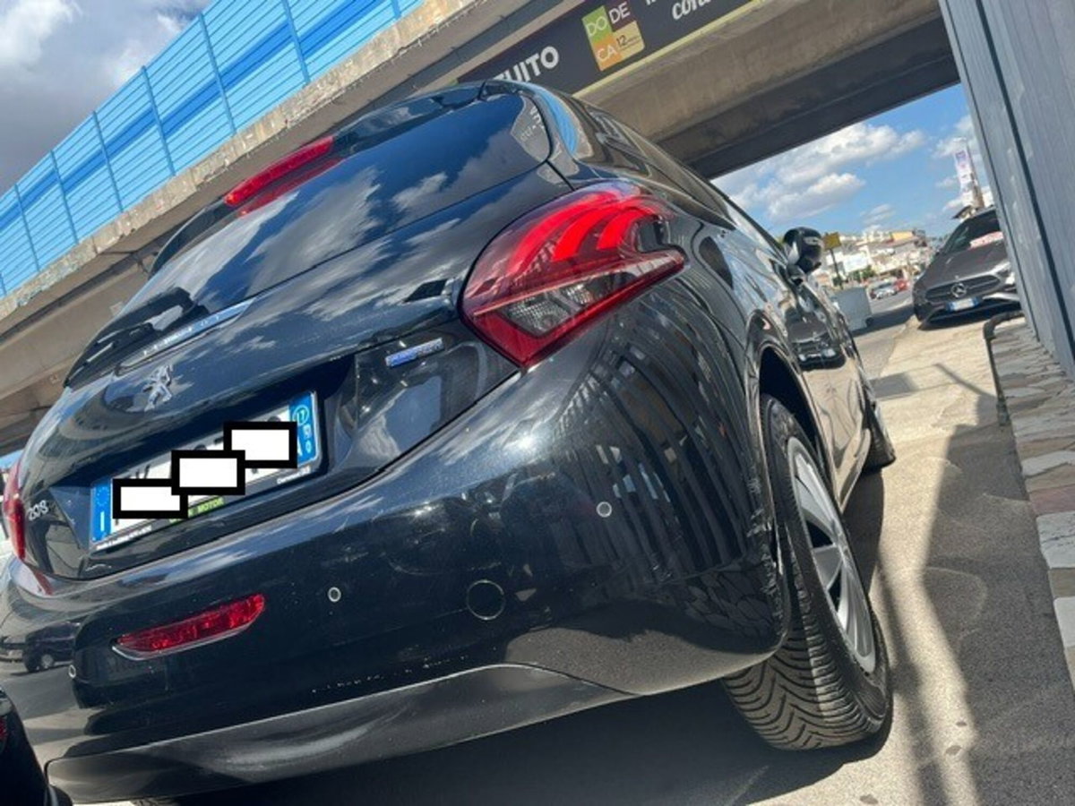 Peugeot 208 82 3 porte Allure (7)