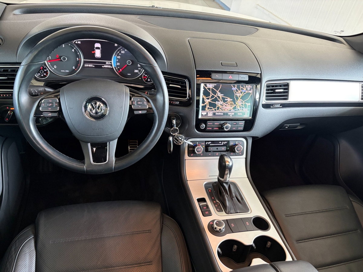 Volkswagen Touareg 3.0 TDI 245 CV tiptronic BlueMotion Techn. Executive (13)