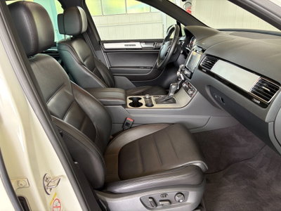 Volkswagen Touareg 3.0 TDI 245 CV tiptronic BlueMotion Techn. Executive (15)