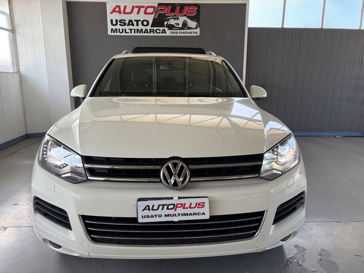 Volkswagen Touareg 3.0 TDI 245 CV tiptronic BlueMotion Techn. Executive (2)