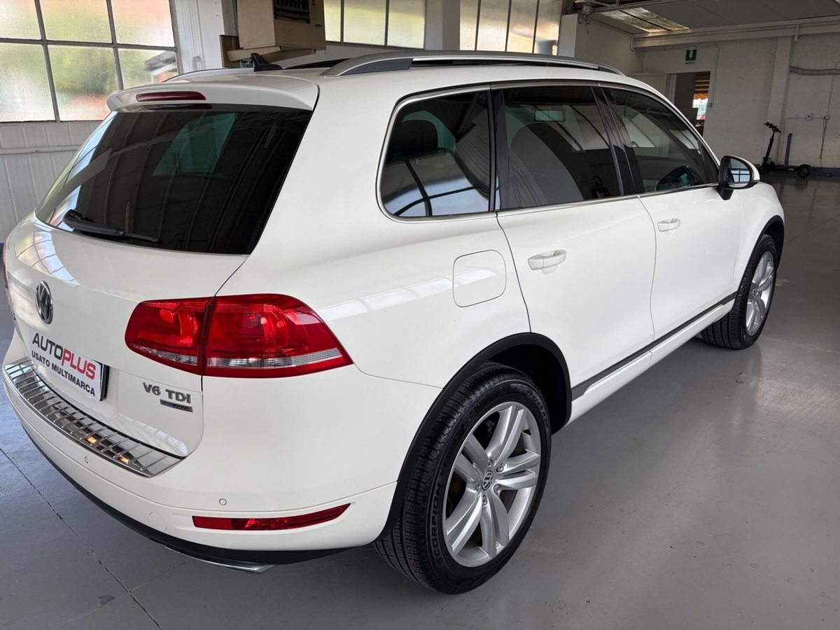 Volkswagen Touareg 3.0 TDI 245 CV tiptronic BlueMotion Techn. Executive (4)
