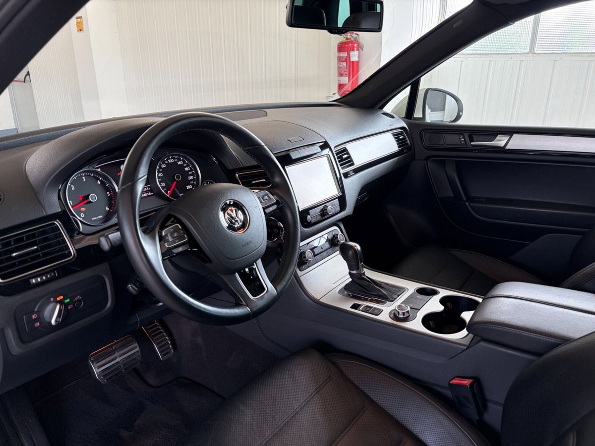 Volkswagen Touareg 3.0 TDI 245 CV tiptronic BlueMotion Techn. Executive (8)