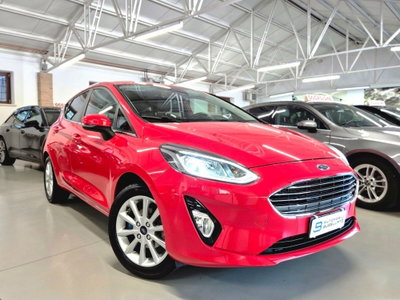 Ford Fiesta 1.1 85 CV 5 porte Titanium (14)