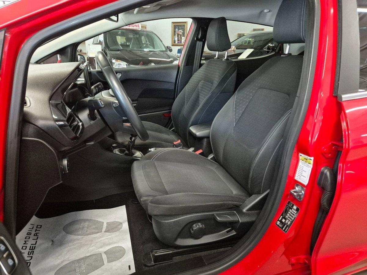 Ford Fiesta 1.1 85 CV 5 porte Titanium (6)