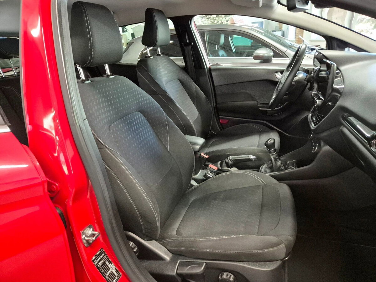 Ford Fiesta 1.1 85 CV 5 porte Titanium (7)