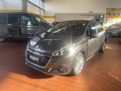 Peugeot 208 82 5 porte Active usata
