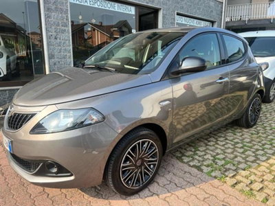 Lancia Ypsilon 1.0 FireFly 5 porte S&S Hybrid Ecochic Gold usata