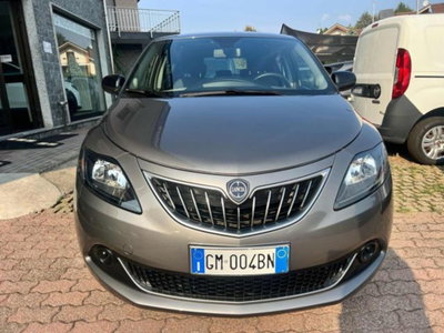 Lancia Ypsilon 1.0 FireFly 5 porte S&S Hybrid Ecochic Gold (2)
