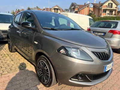 Lancia Ypsilon 1.0 FireFly 5 porte S&S Hybrid Ecochic Gold (4)