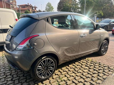 Lancia Ypsilon 1.0 FireFly 5 porte S&S Hybrid Ecochic Gold (5)