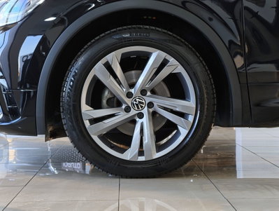 Volkswagen Tiguan 2.0 TDI 150 CV SCR DSG 4MOTION R-Line (6)