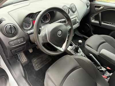 Alfa Romeo MiTo 1.4 T 120 CV GPL Urban (11)