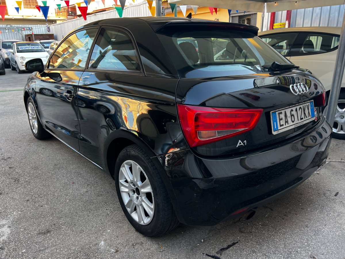 Audi A1 1.2 TFSI Ambition (2)