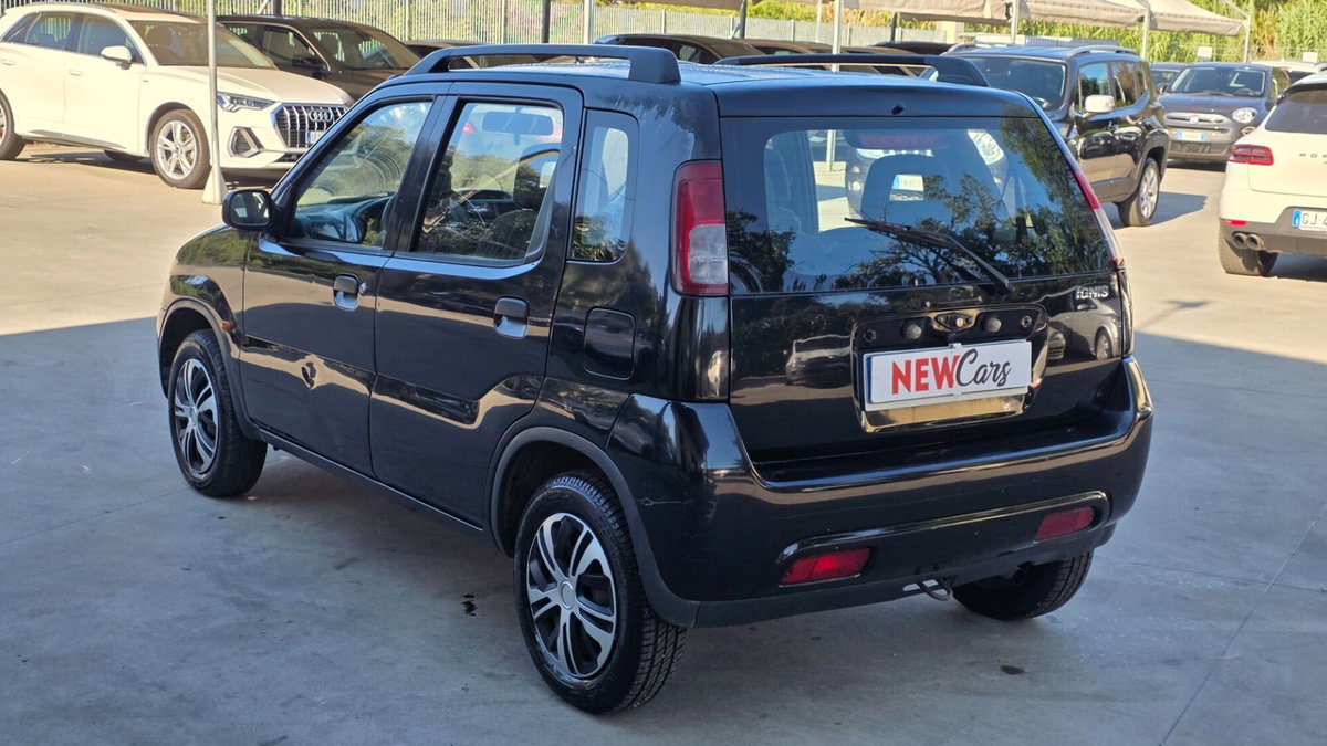 Suzuki Ignis 1.3i 16V cat 4WD GL (5)