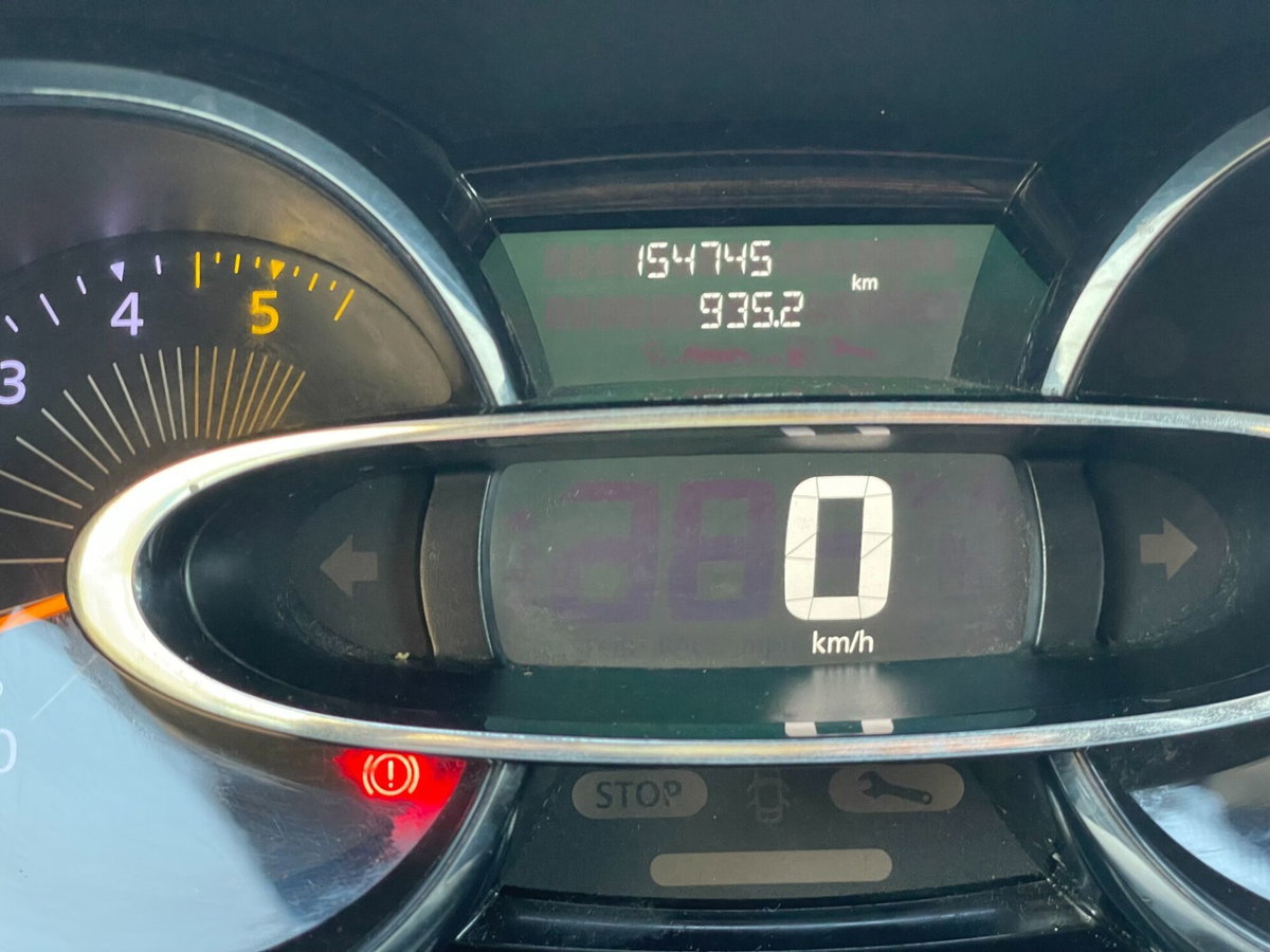 Renault Clio 1.5 dCi 8V 75CV 5 porte Live (11)