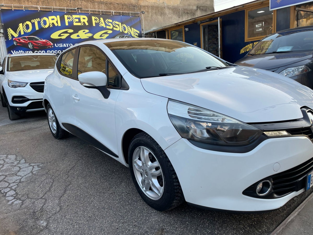 Renault Clio 1.5 dCi 8V 75CV 5 porte Live (15)