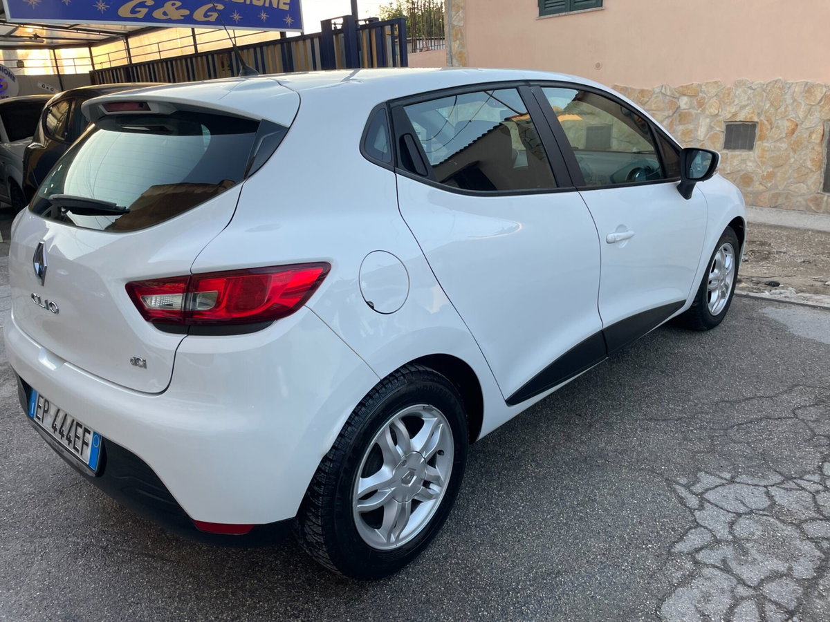 Renault Clio 1.5 dCi 8V 75CV 5 porte Live (17)