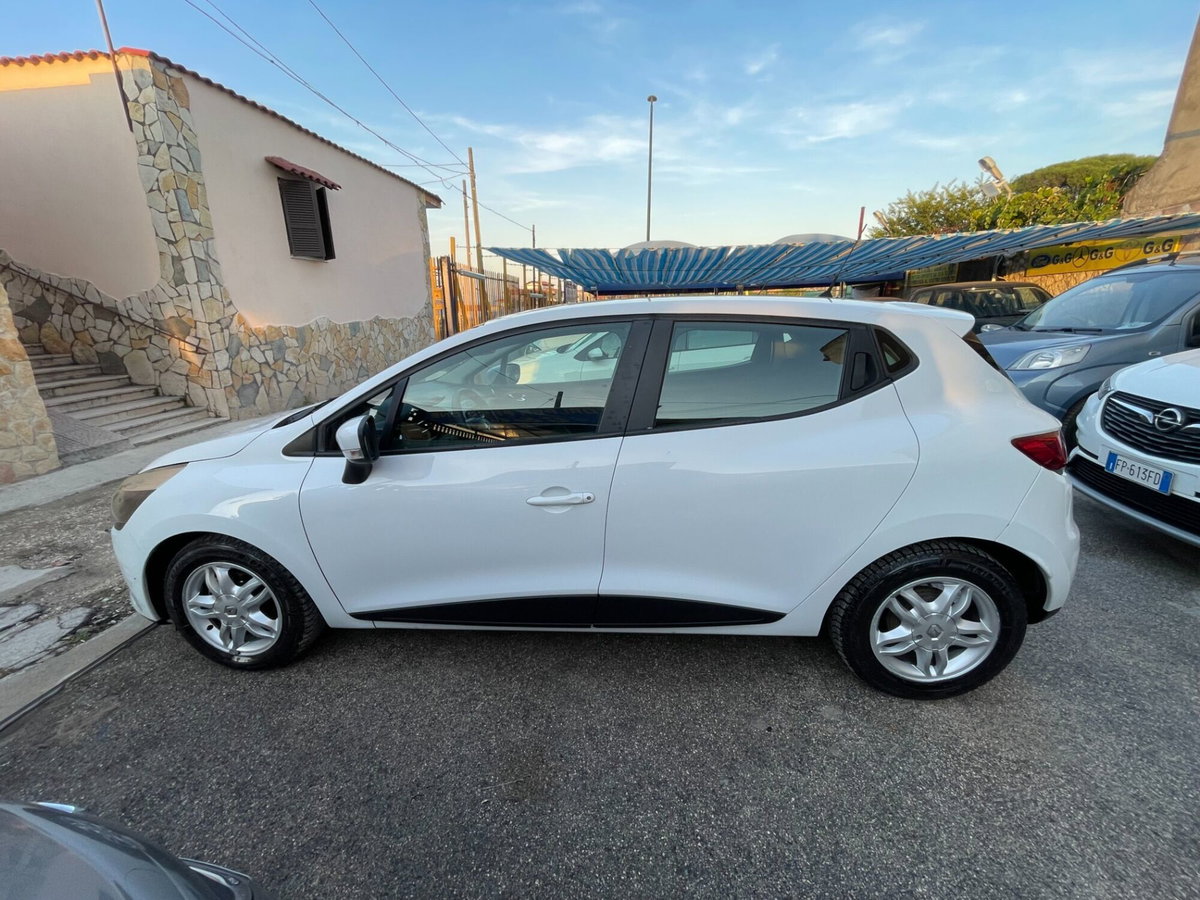 Renault Clio 1.5 dCi 8V 75CV 5 porte Live (20)