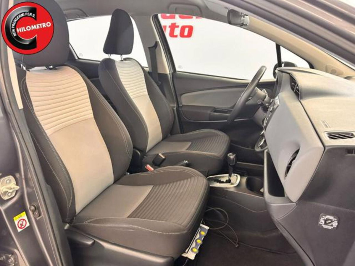 Toyota Yaris 1.5 Hybrid 5 porte Energy (12)