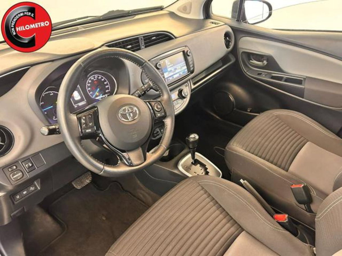 Toyota Yaris 1.5 Hybrid 5 porte Energy (8)