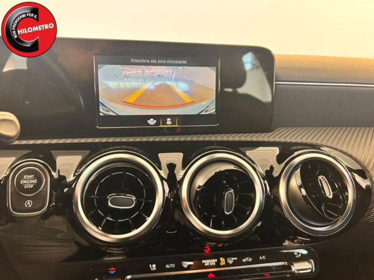 Mercedes-Benz Classe A Sedan 180 d Automatic 4p. Business (14)