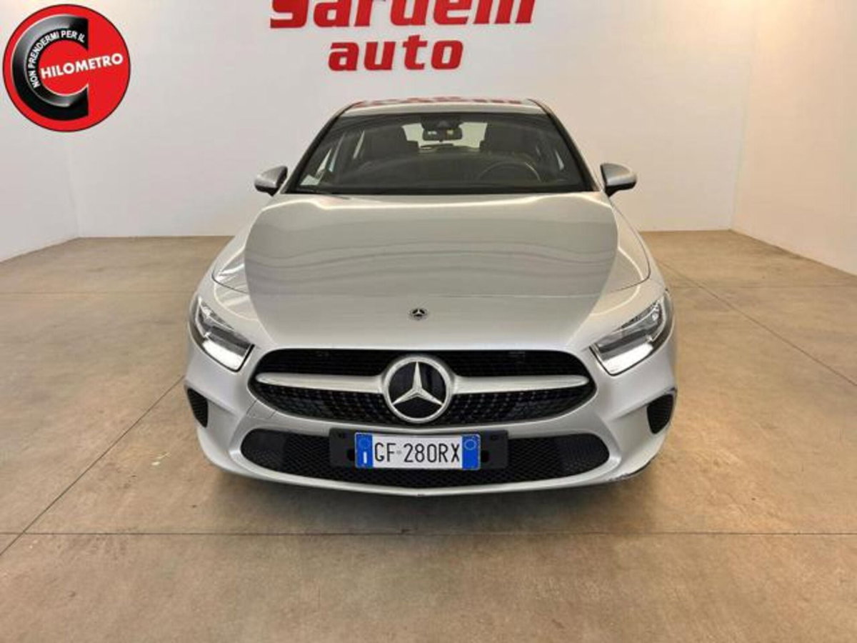 Mercedes-Benz Classe A Sedan 180 d Automatic 4p. Business (7)