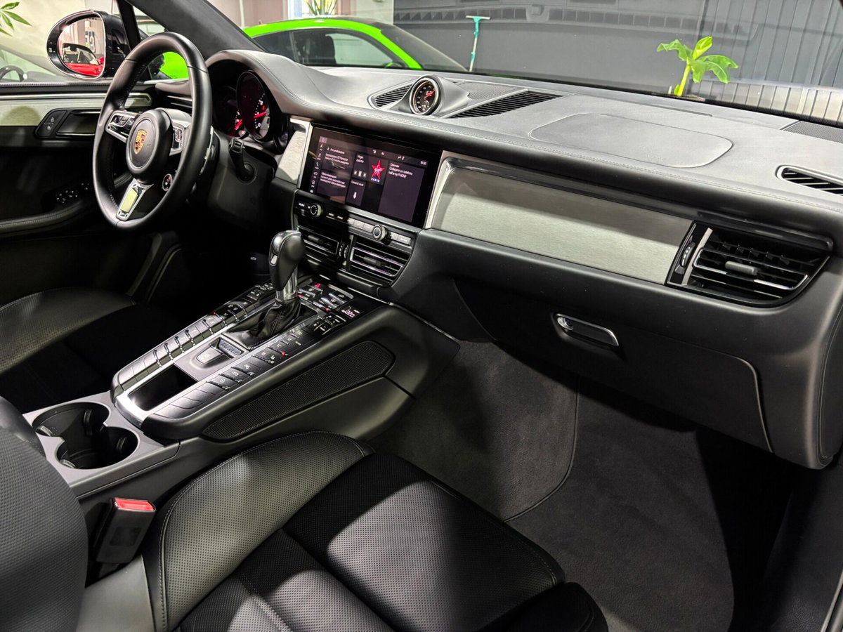 Porsche Macan Turbo (13)