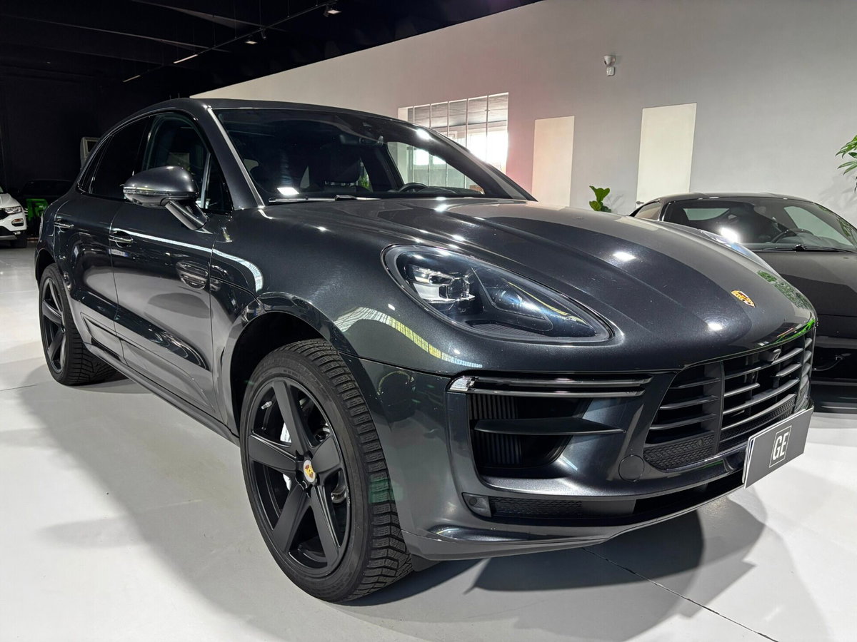 Porsche Macan Turbo (2)