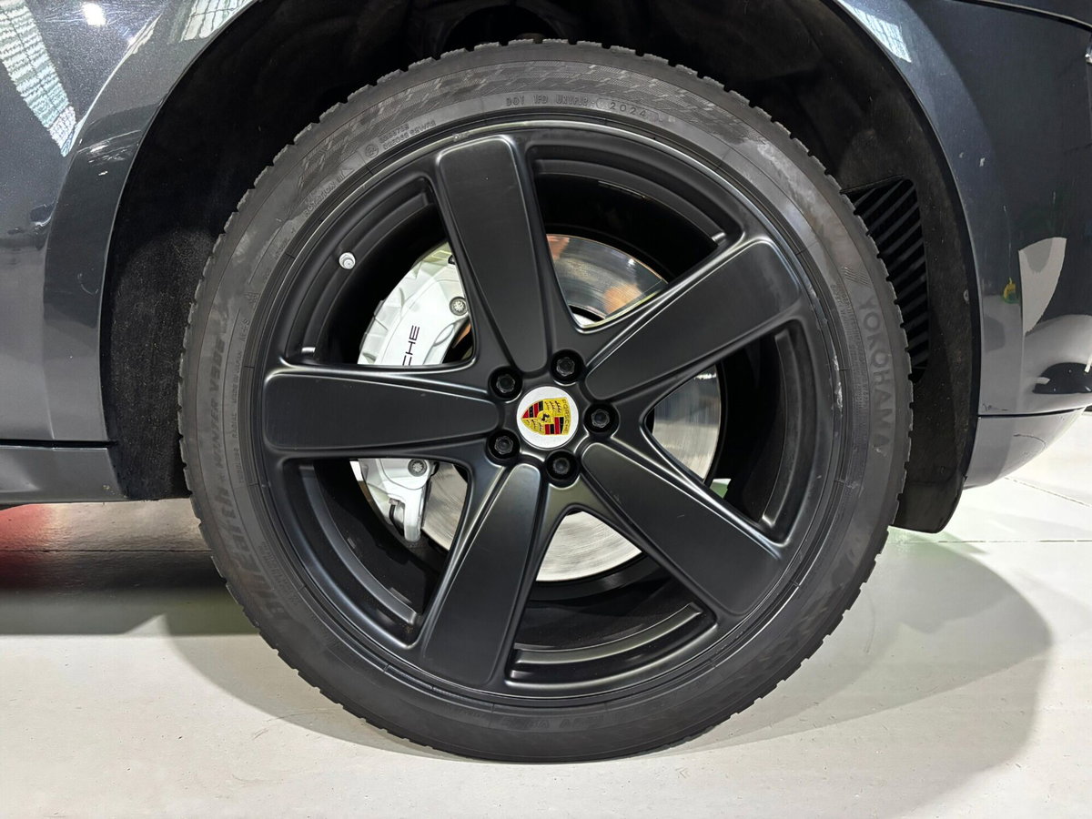 Porsche Macan Turbo (5)